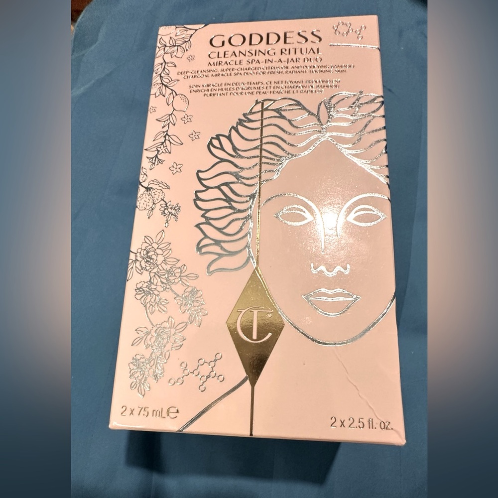 CHARLOTTE TILBURY GODESS CLEANSING RITUAL SPA DUO SOLD OUT NWOT - Picture 1 of 3